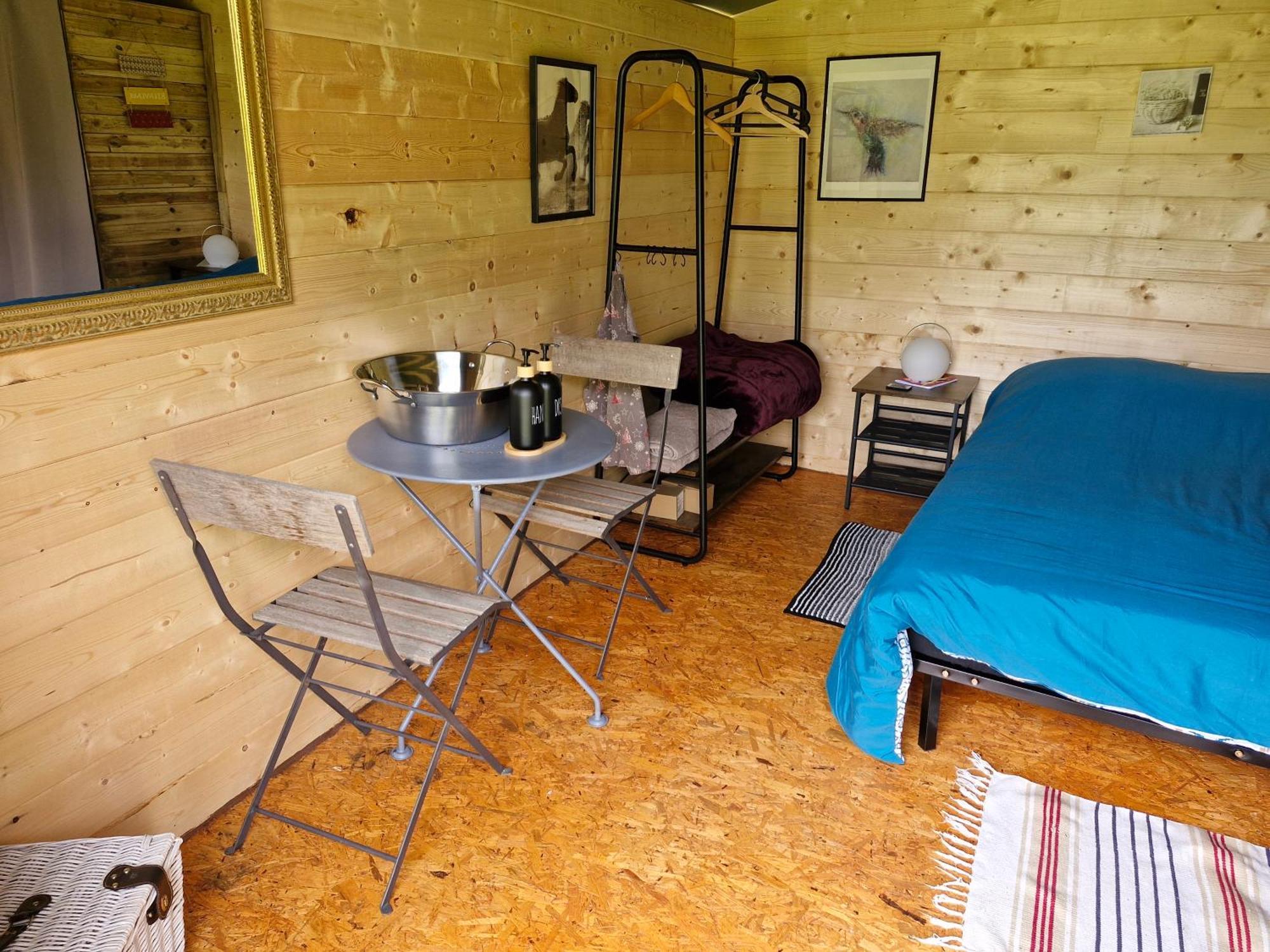 La Cabane Des Lucioles Saint-Julien-Boutieres Quarto foto